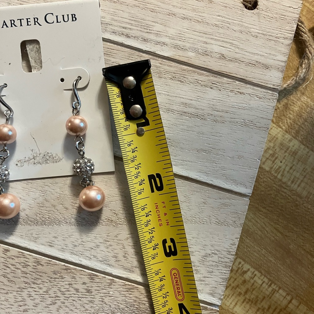 🌸 Pearl And Crystal Earrings - Picture 4 of 5